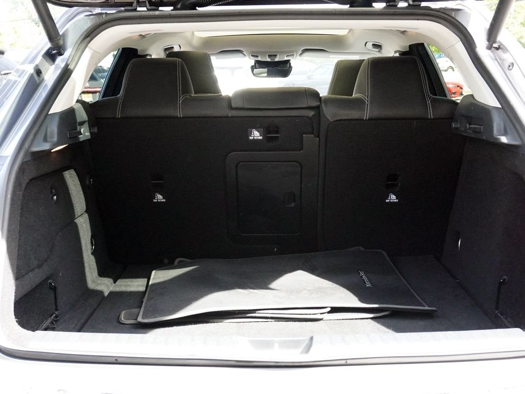 Used 2017 Gray Mercedes-Benz GLA 250 image 18