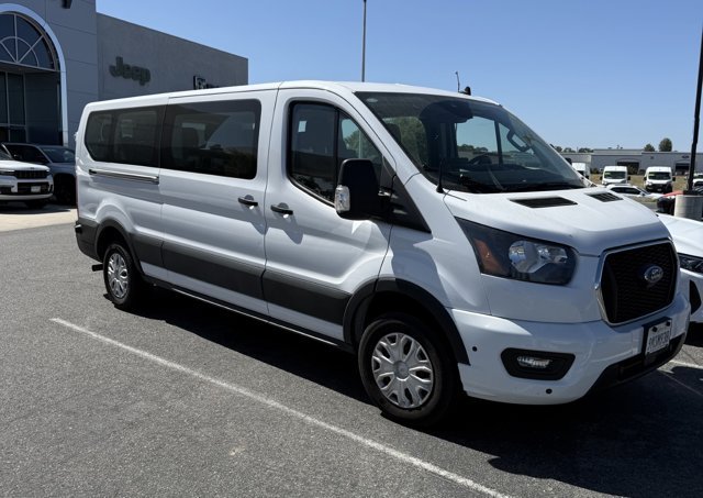 Used 2024 White Ford  image 1