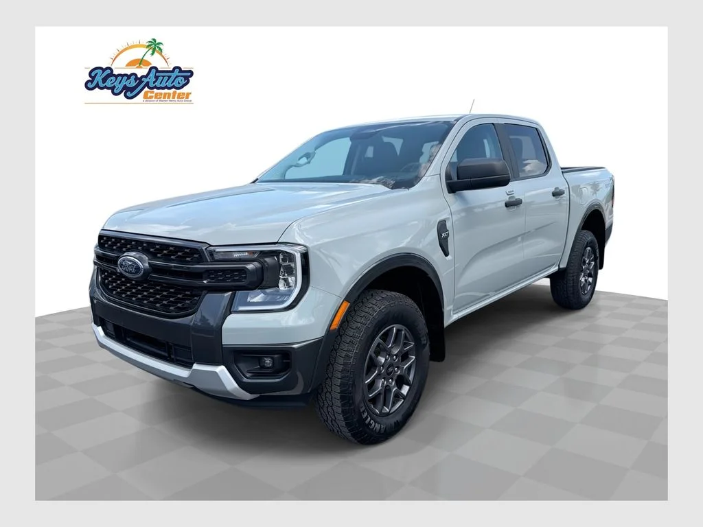 Used 2024 Green Ford XLT image 1