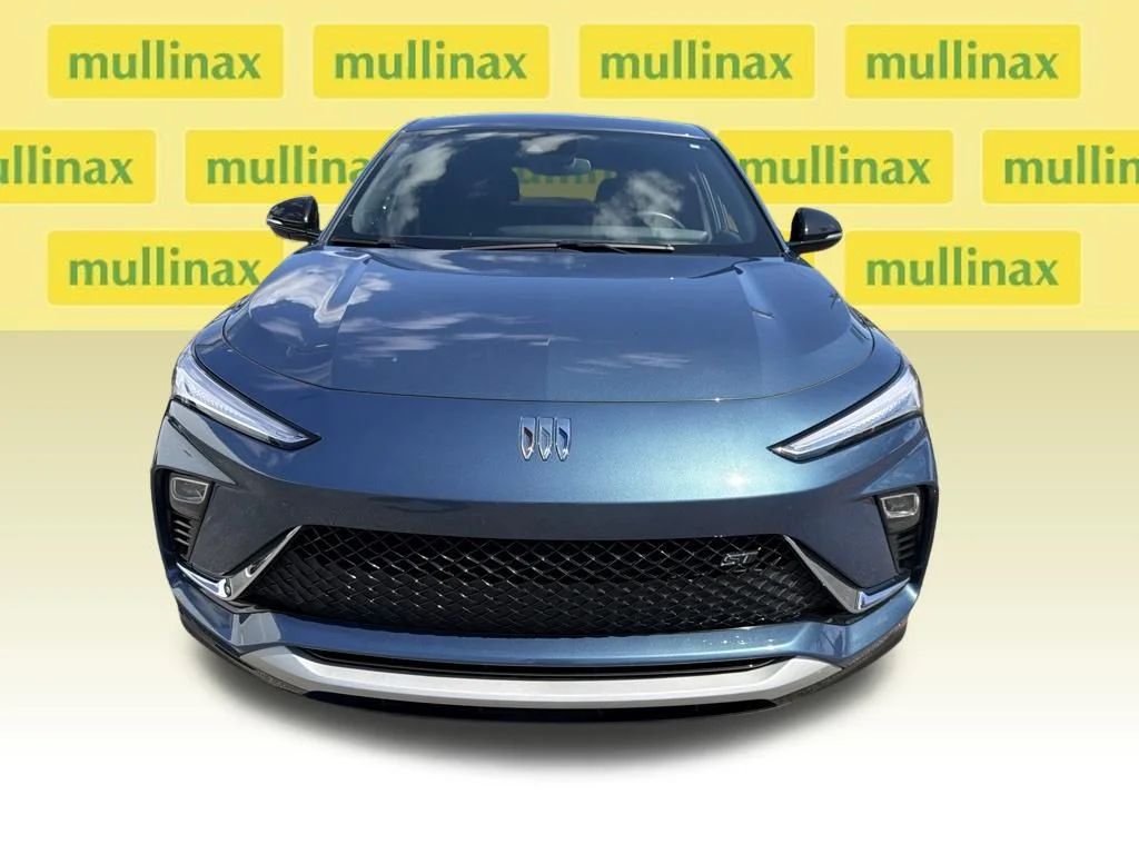 Used 2025 Blue Buick Sport Touring image 2