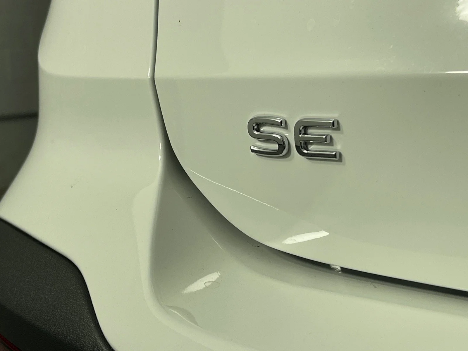 2025 Volkswagen Taos SE Black - Photo 13