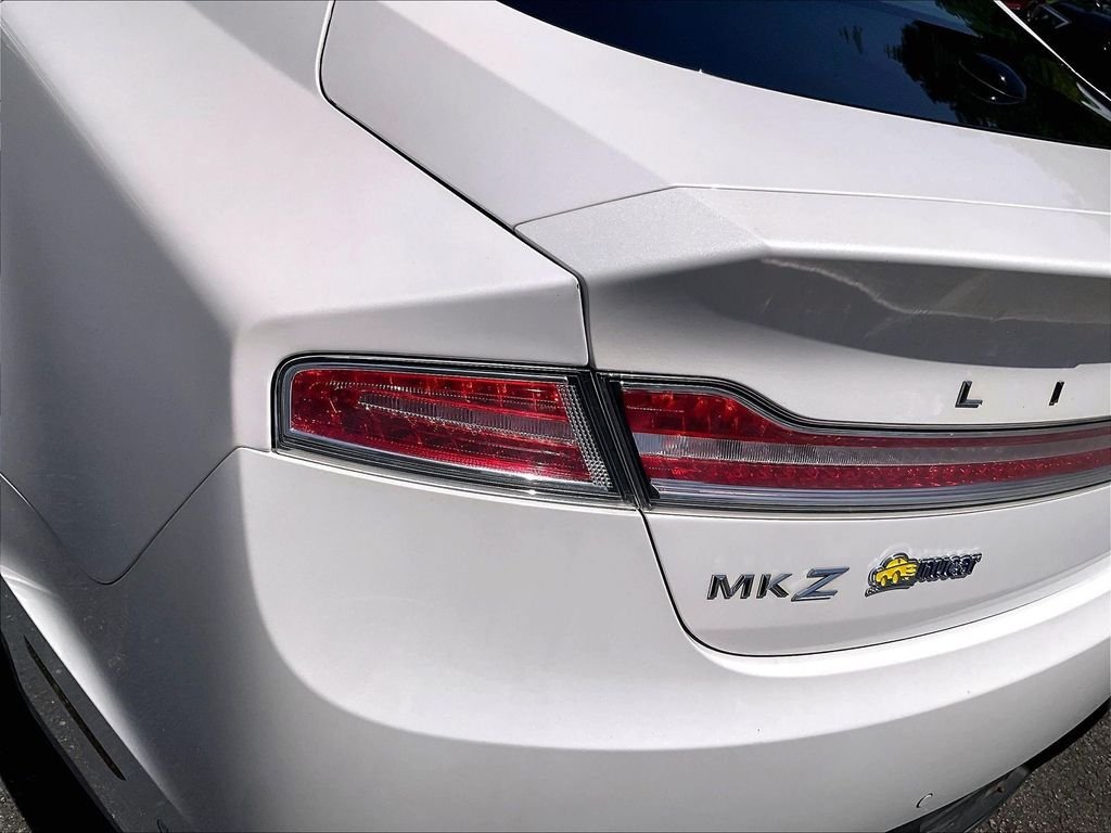 Used 2017 White Lincoln Reserve image 32