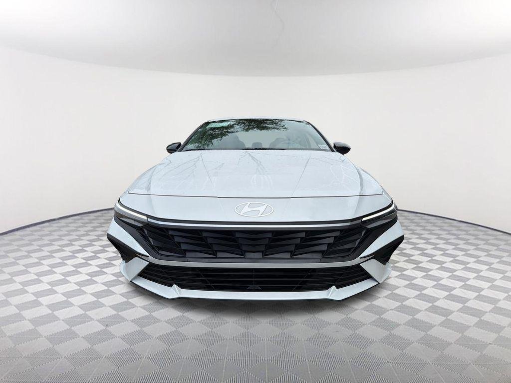 New 2026 White Hyundai SEL Sport image 2