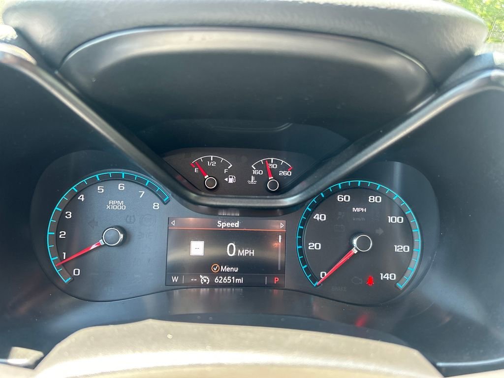 Used 2022 Black Chevrolet Z71 image 31