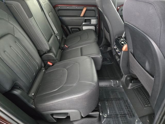 Used 2023  Land Rover X image 17