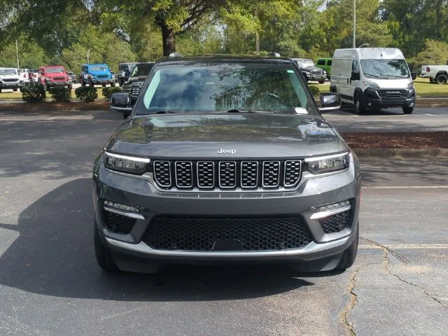 Used 2022 Gray Jeep Summit 4xe image 8