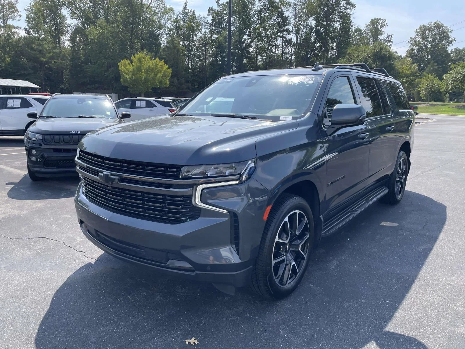 2021 Chevrolet Suburban RST - Photo 3