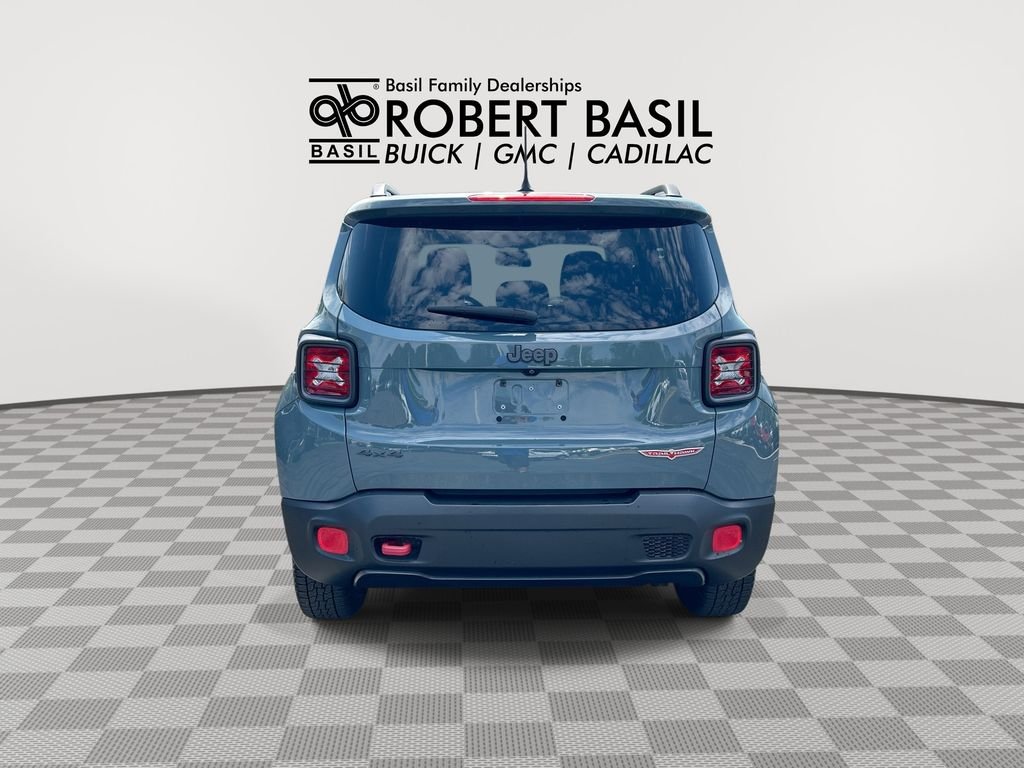 Used 2016 Gray Jeep Trailhawk image 7