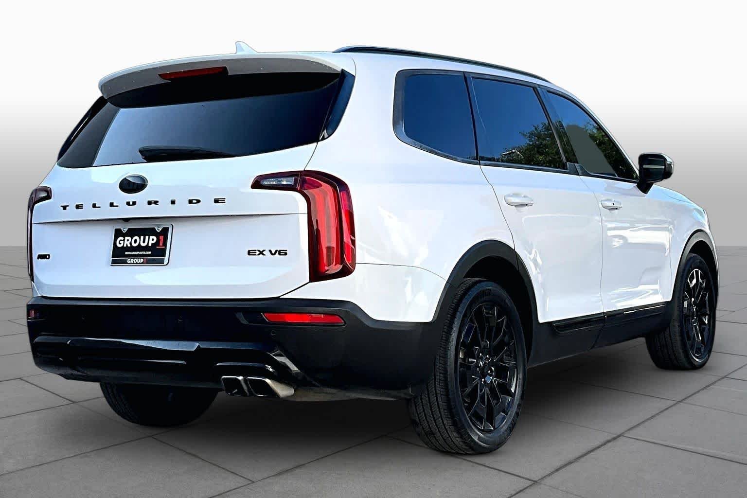 Used 2021 Glacial White Pearl Kia EX image 13