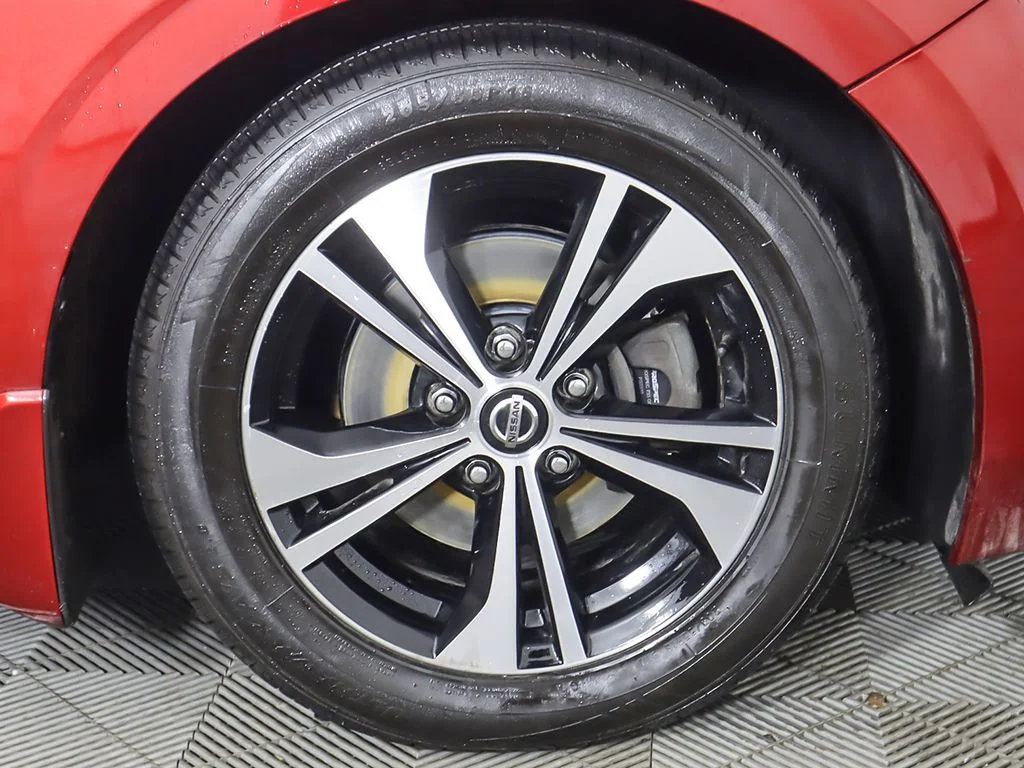 Used 2022 Scarlet Nissan SV image 19