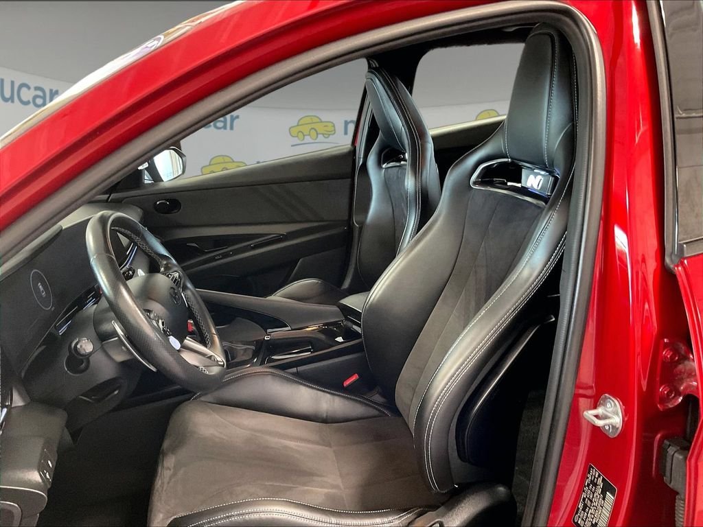 Used 2025 Red Hyundai Base image 10