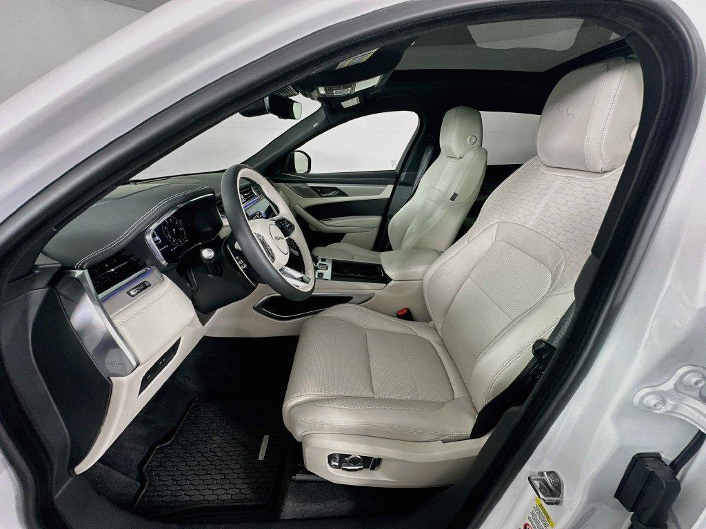 2026 Jaguar F-Pace R-Dynamic S - Photo 21