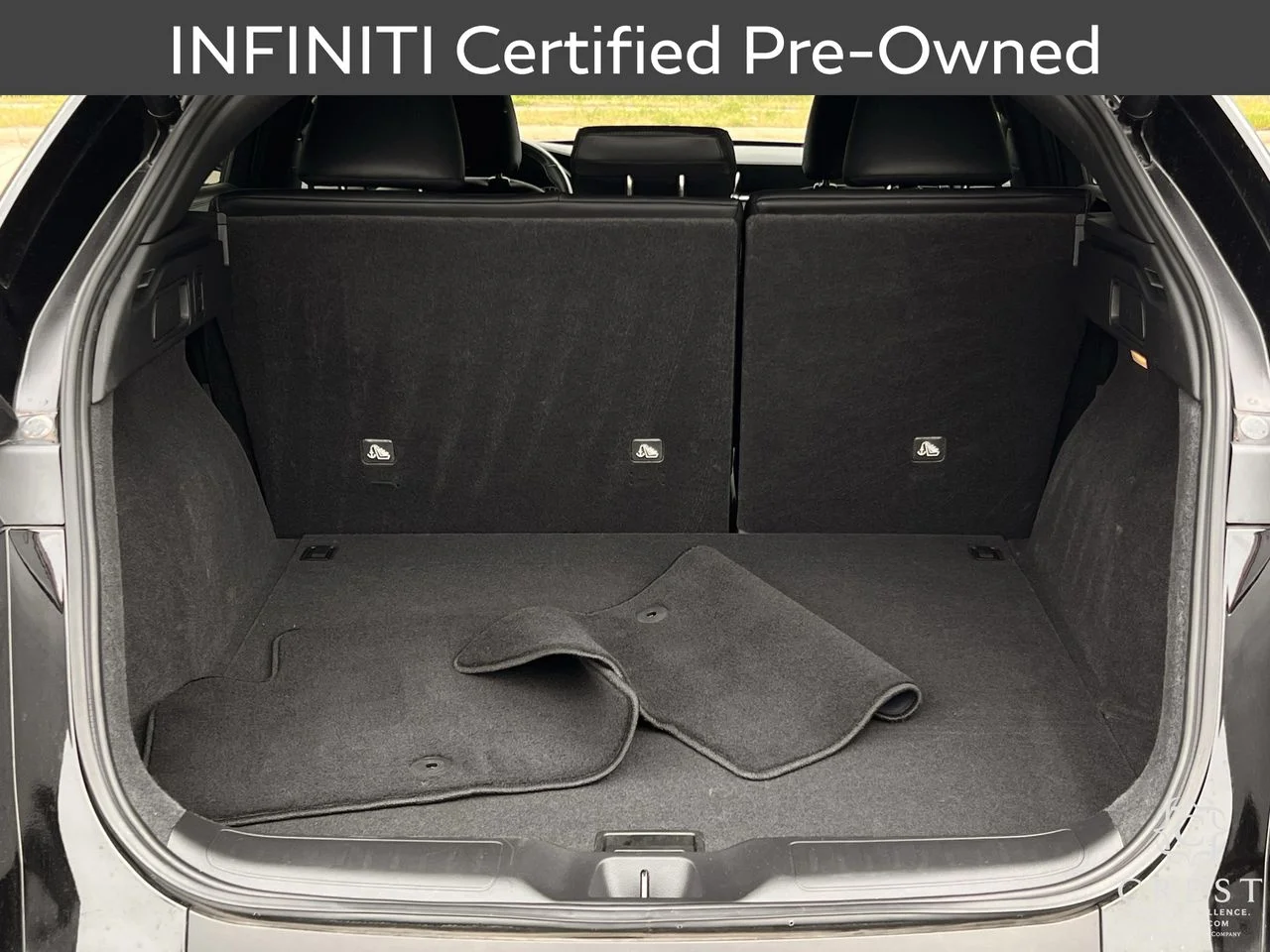 Certified Used 2023 Black Obsidian INFINITI LUXE image 30