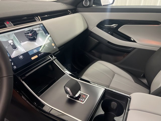 New 2026 Arroios Grey Land Rover Dynamic SE image 35