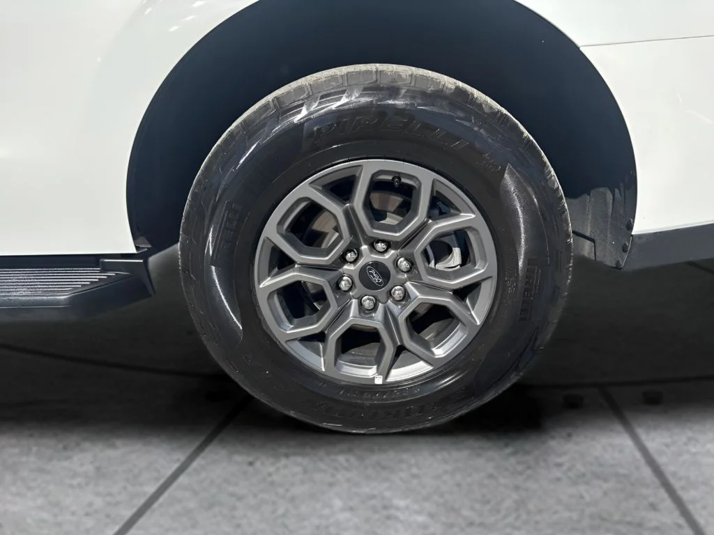 Used 2025 White Ford Active image 36