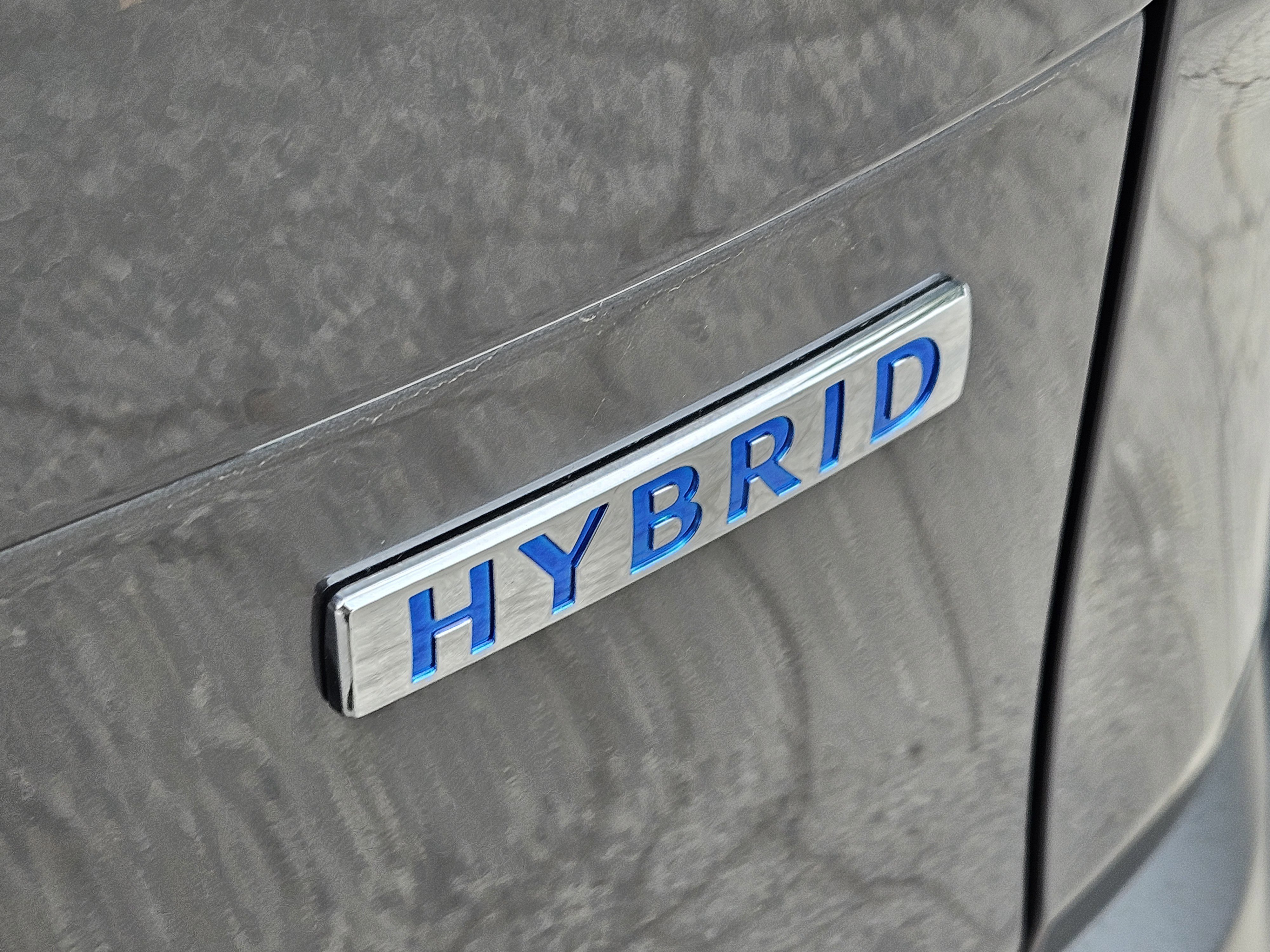 Used 2025  Mazda Preferred image 13
