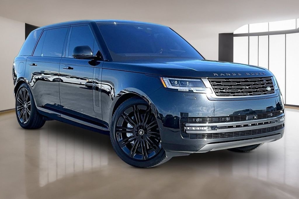 Certified Used 2023 Santorini Black Metallic Land Rover SE image 3