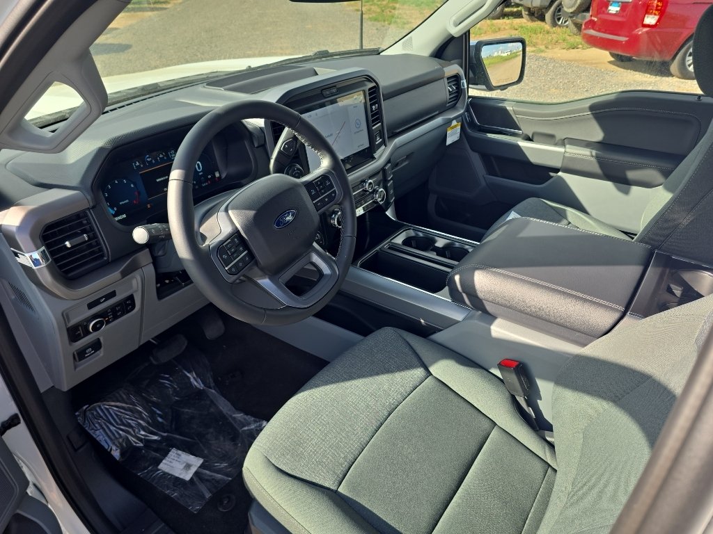 New 2026 White Ford XLT image 9