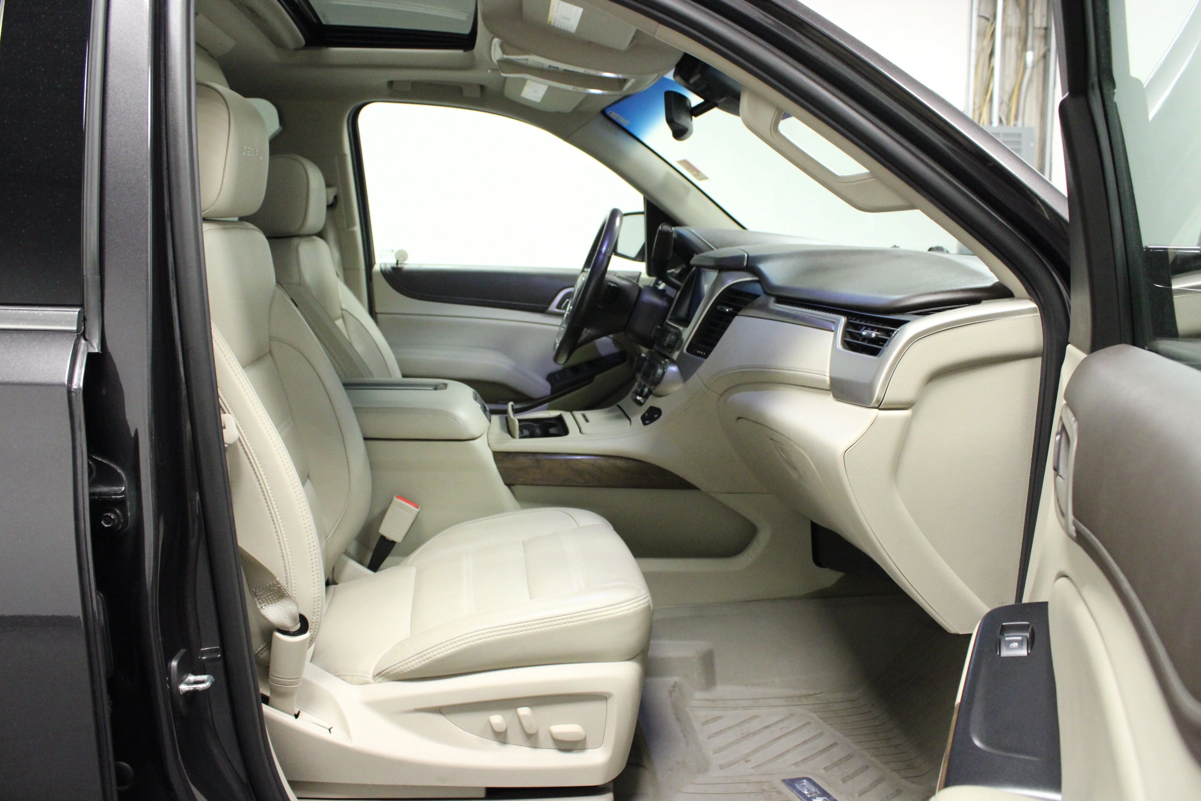 Used 2018 IRIDIUM METALLIC GMC Denali image 18