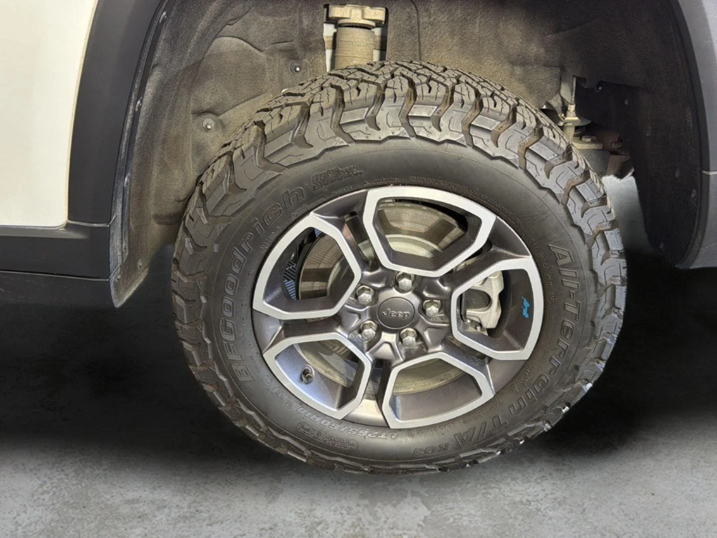 Used 2023 Bright White Clearcoat Jeep Trailhawk image 16