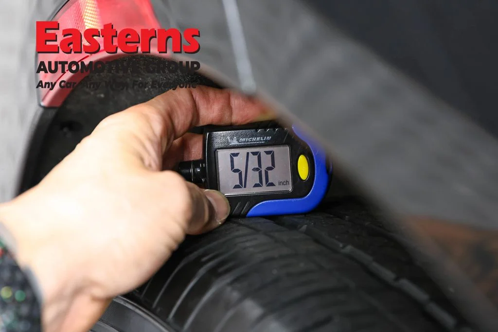 Used 2023 Black Chrysler Touring L image 31