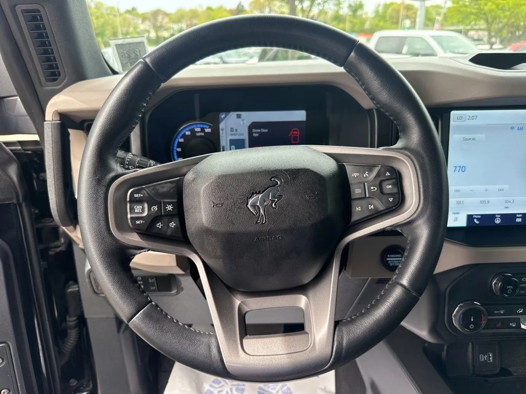 Used 2022 Black Ford Wildtrak image 12
