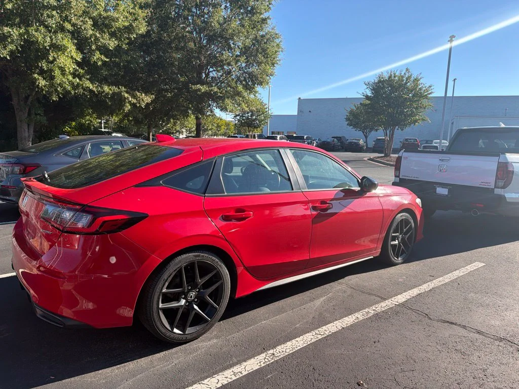 2024 Honda Civic SPORT Hatchback Slide 2