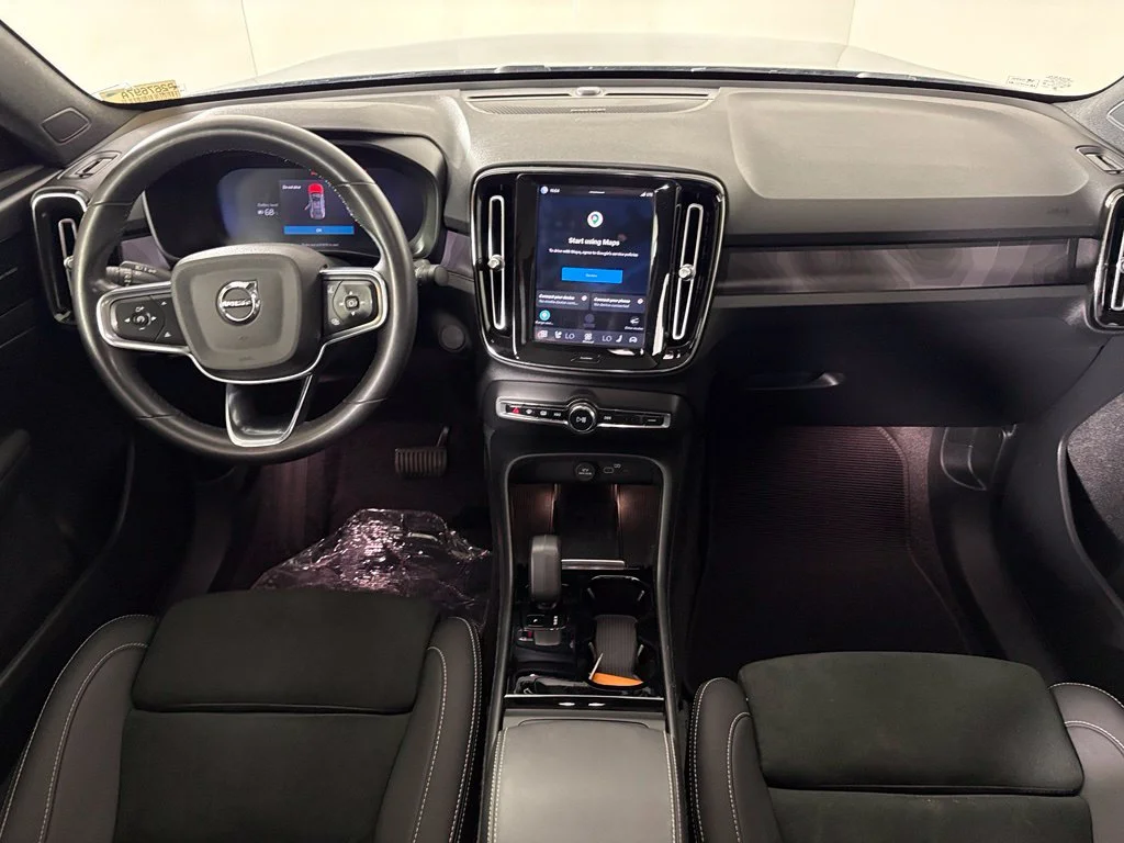 Used 2023 Gray Volvo Ultimate image 31