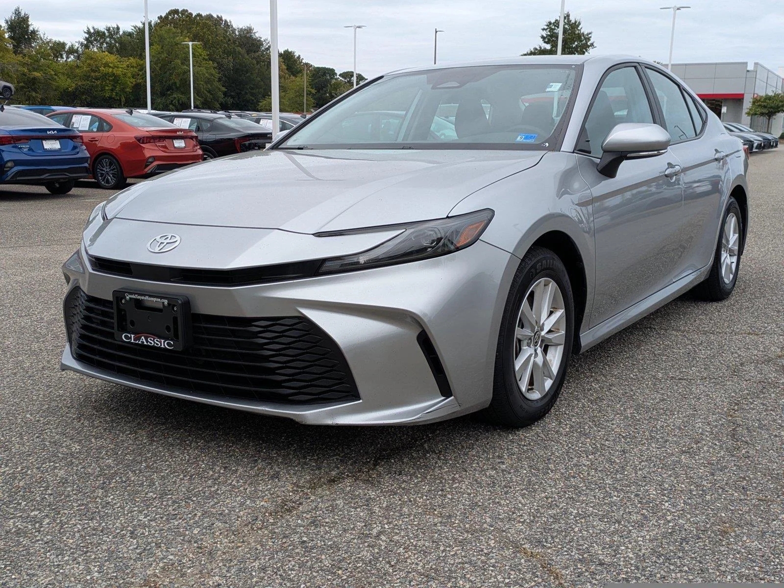 Used 2025  Toyota LE image 8