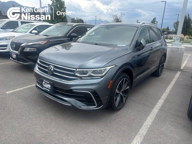 Used 2022 Gray Volkswagen SEL R-Line image 1