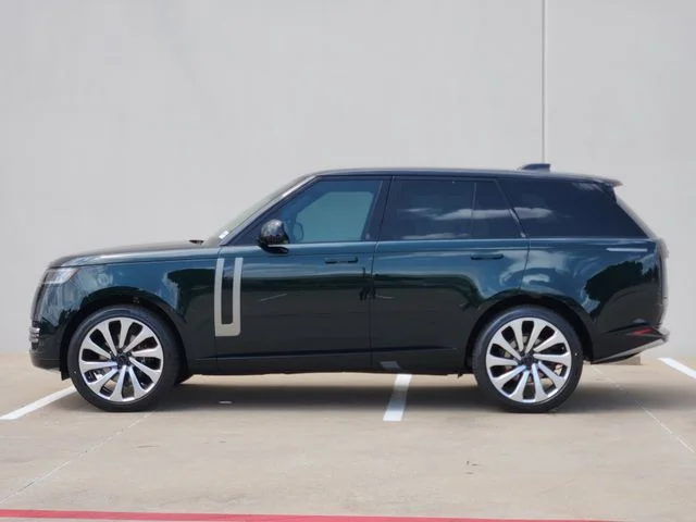 New 2026 British Racing Green Land Rover SE image 3