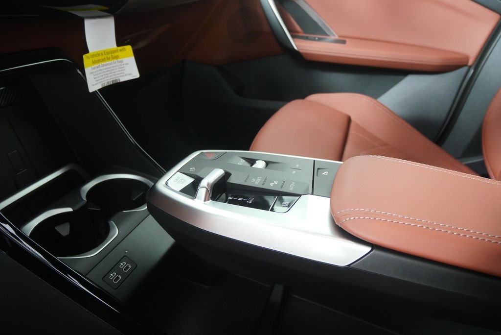 New 2026 Mineral White Metallic BMW xDrive28i image 21