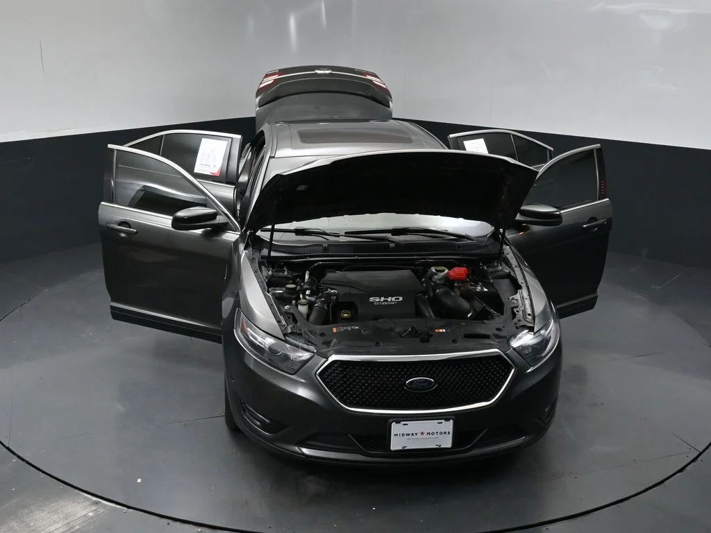 Used 2018 Gray Ford SHO image 40