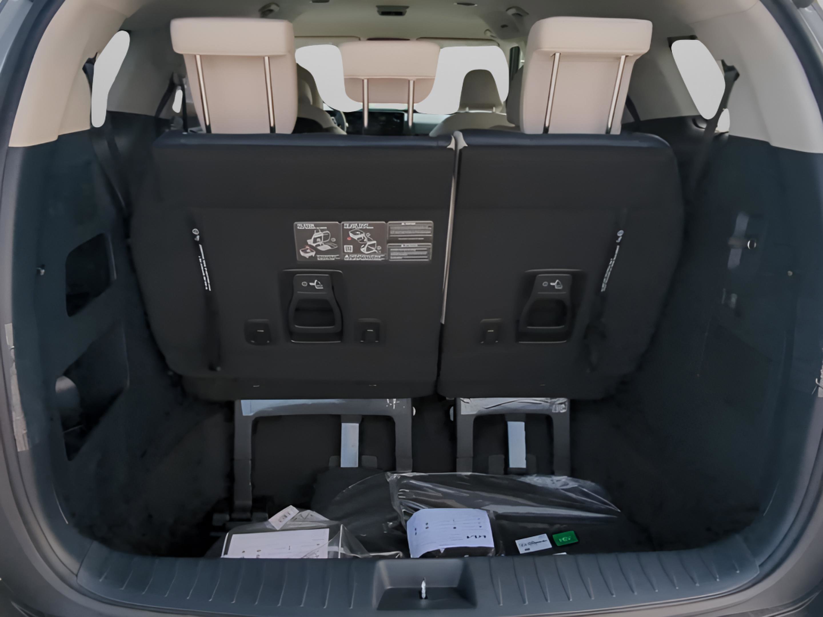 New 2026 Ivory Silver Kia EX image 15