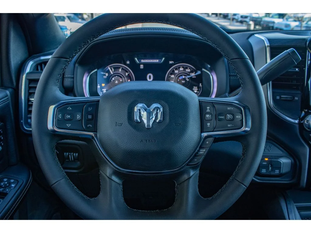 2026 RAM 3500 Laramie - Photo 18