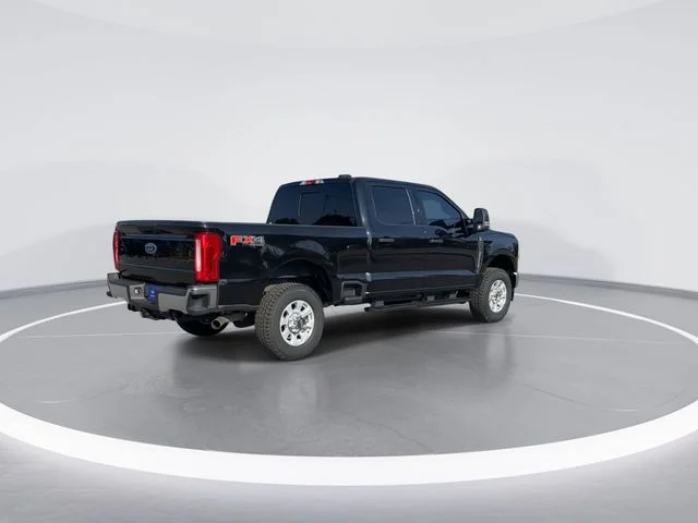Used 2023 Black Ford XLT image 5