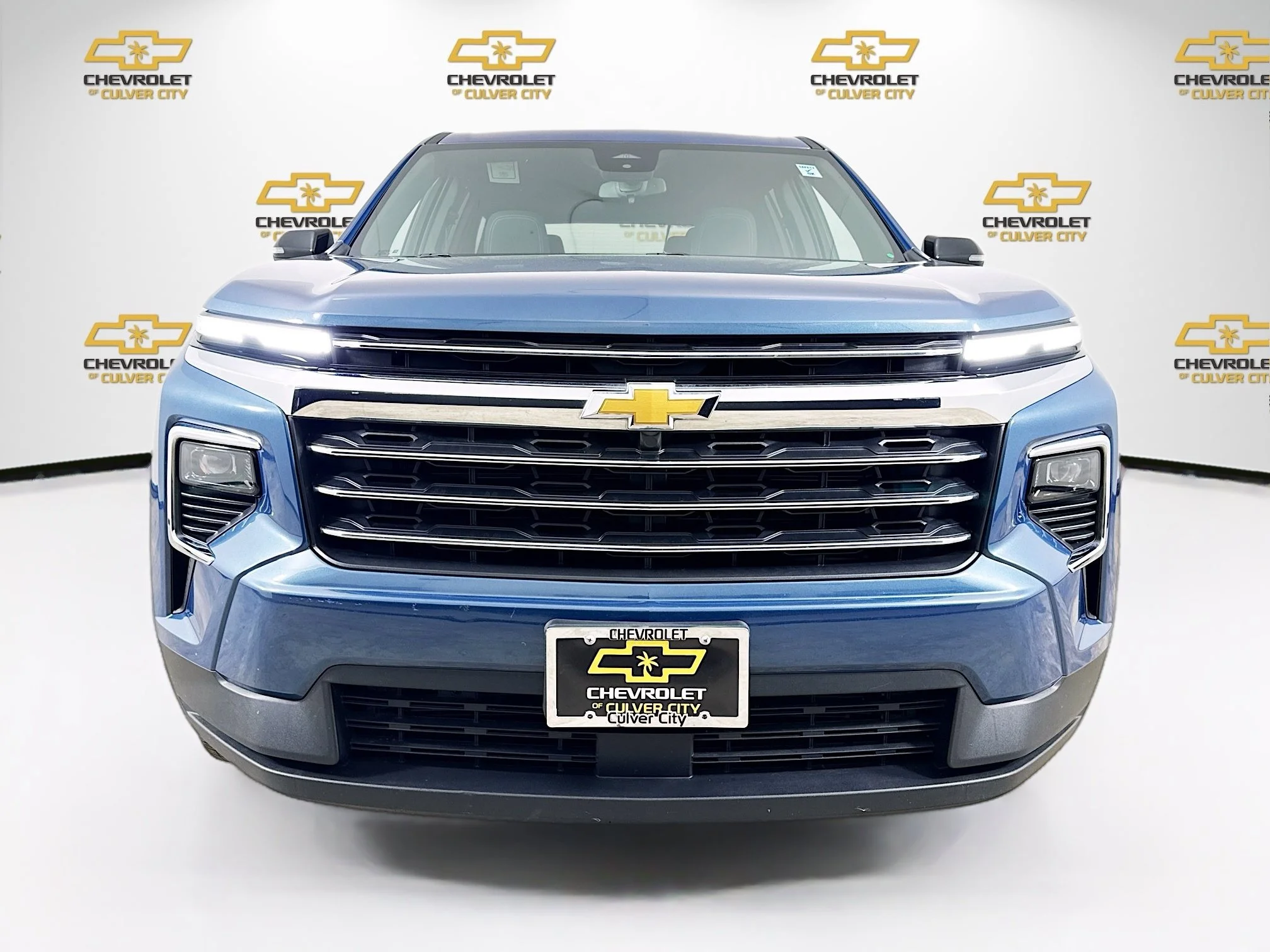 Used 2025 Lakeshore Blue Metallic Chevrolet LT image 2