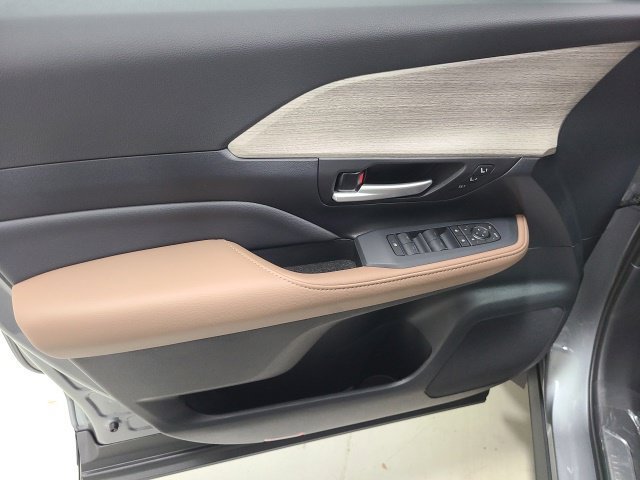New 2026 Heavy Metal Toyota Platinum image 22