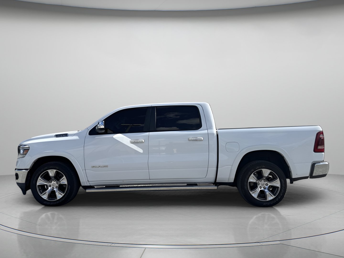 Used 2020 Bright White Clearcoat Ram Laramie image 2