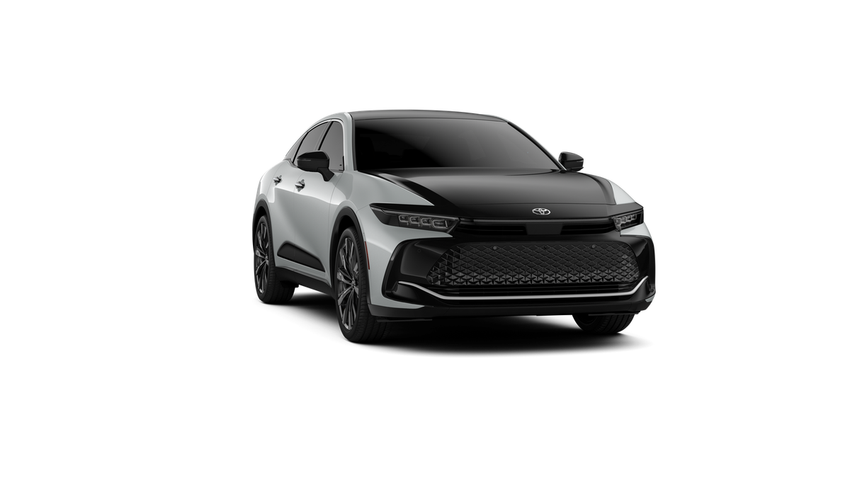 New 2026 Oxygen White with Black bi-tone Toyota Platinum image 16