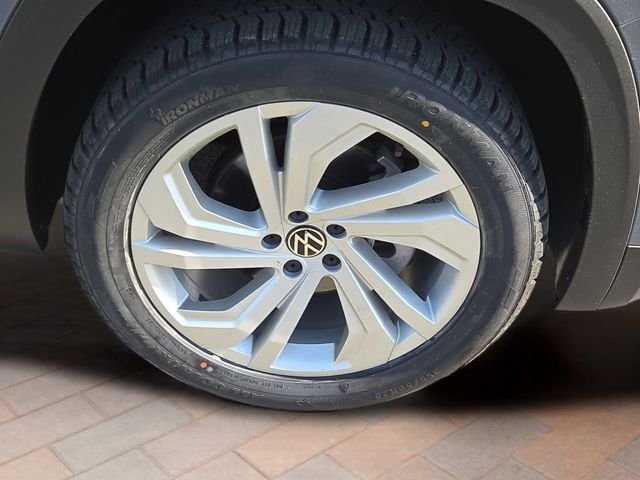 Used 2021 Gray Volkswagen 2.0T SEL image 11