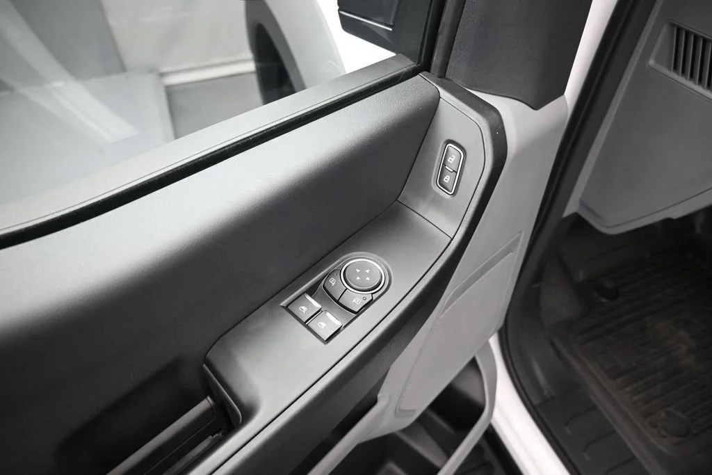 New 2026 Oxford White Ford XL image 15