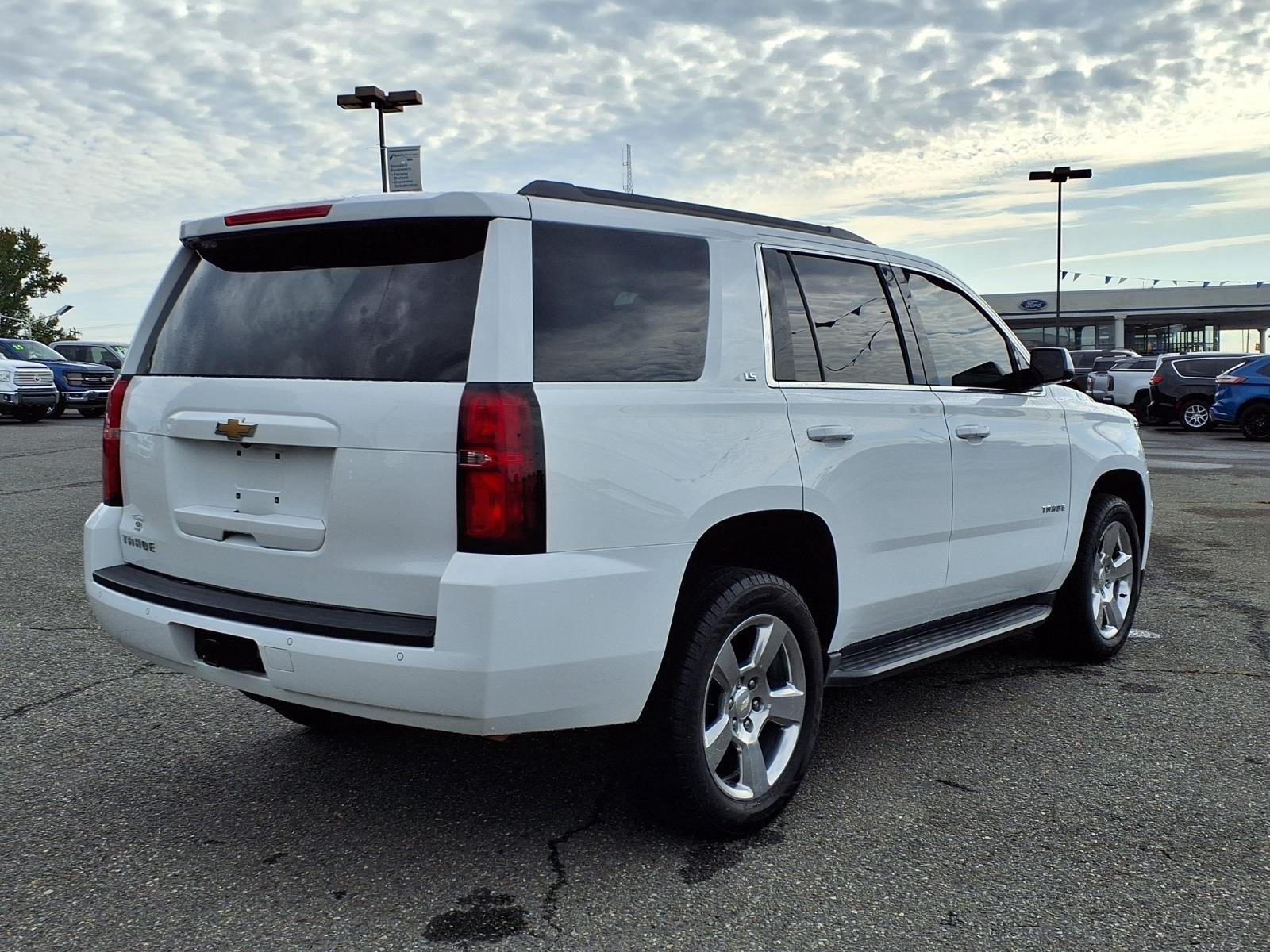 Used 2016 Summit White Chevrolet LS image 2