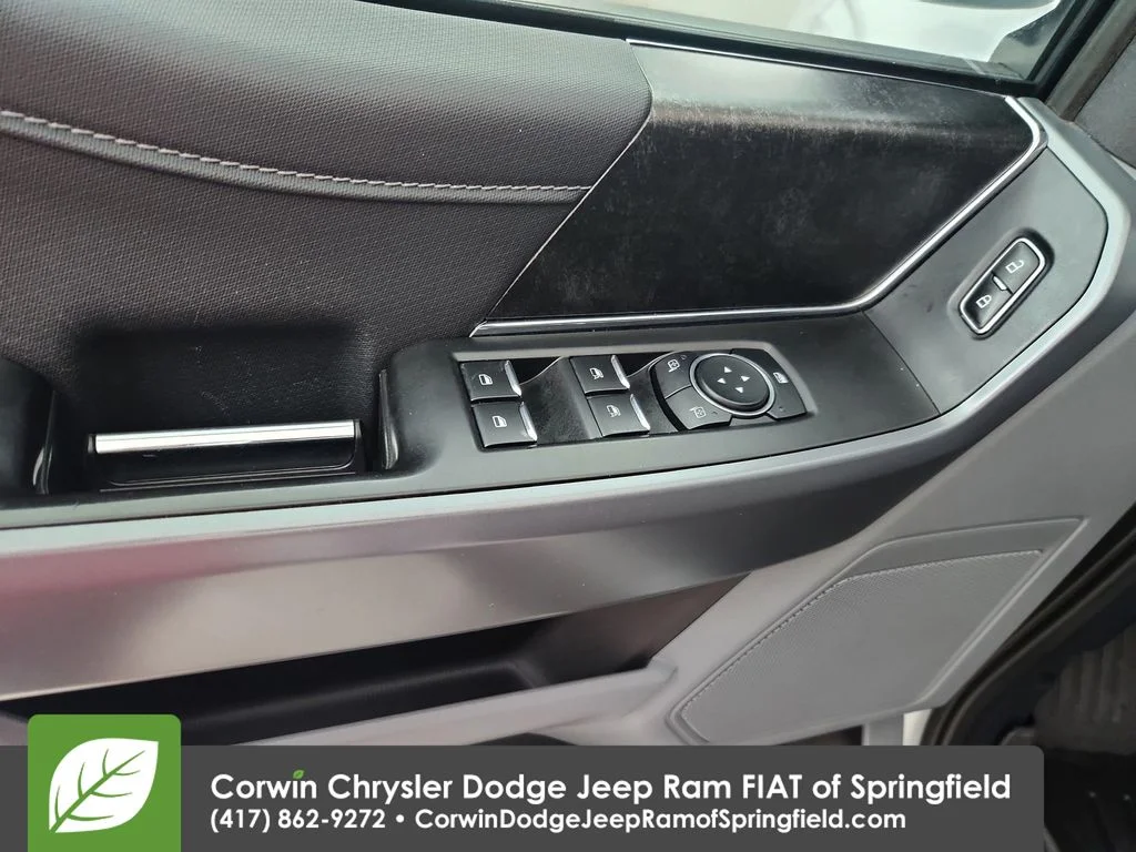 Used 2022 White Ford XLT image 21