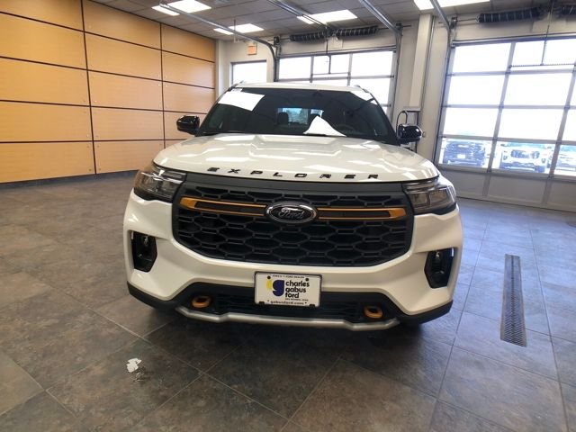 New 2026 Star White Metallic Tri-Coat Ford Tremor® image 2