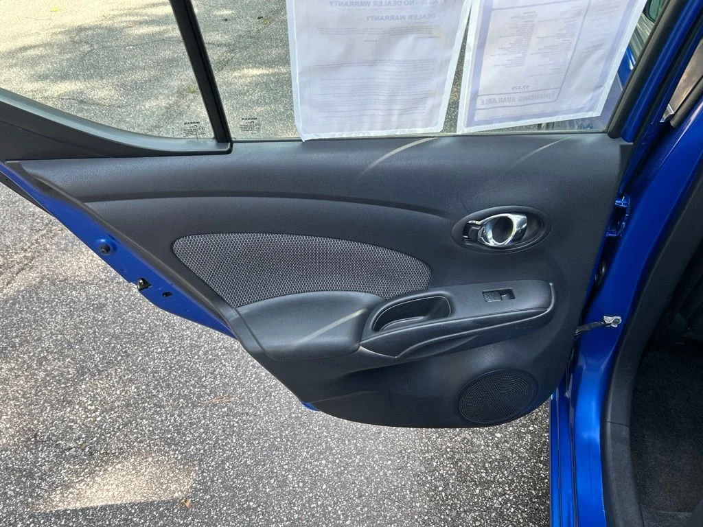 Used 2016 Blue Nissan 1.6 SV image 23