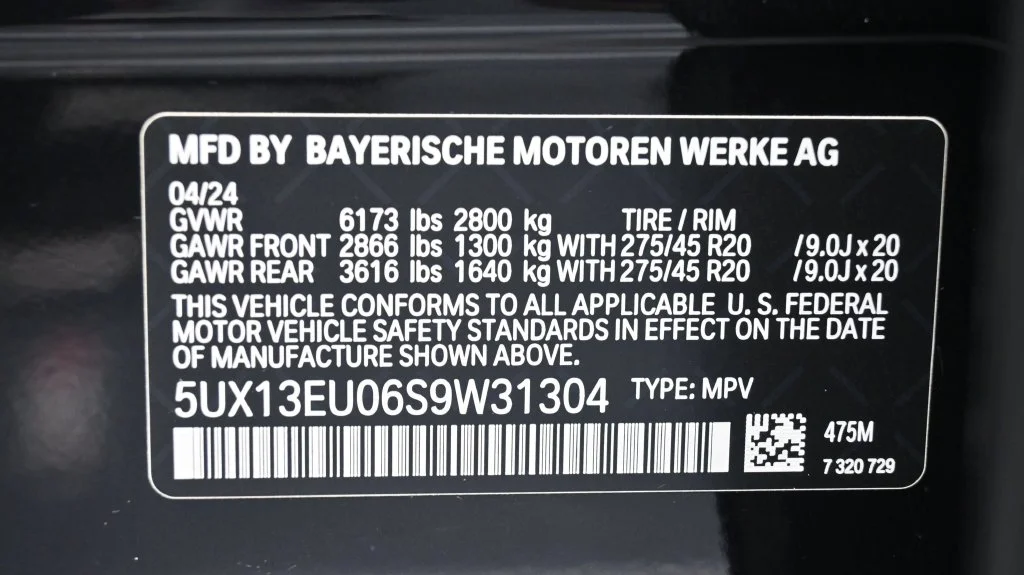 Certified Used 2025 Black BMW sDrive40i image 27