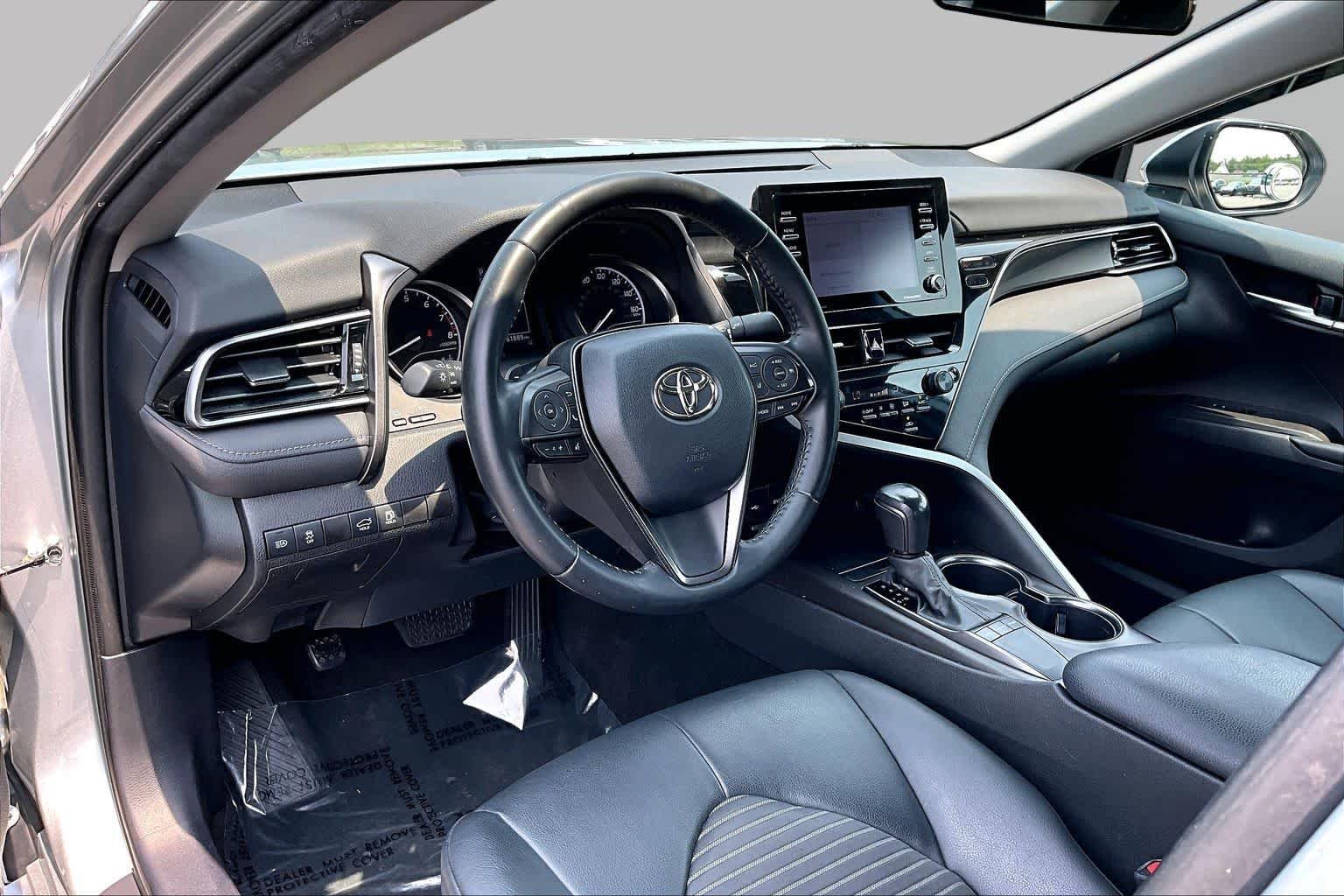 Used 2022 Celestial Silver Metallic Toyota SE image 18