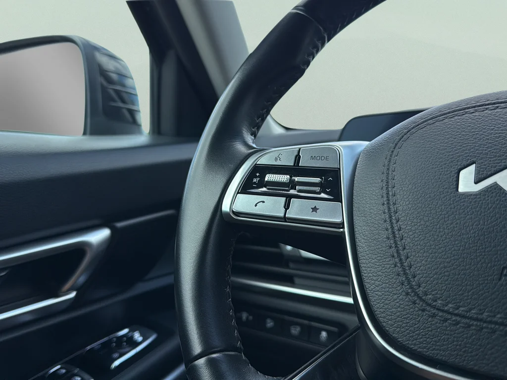Used 2025 Ebony Black Kia S image 15