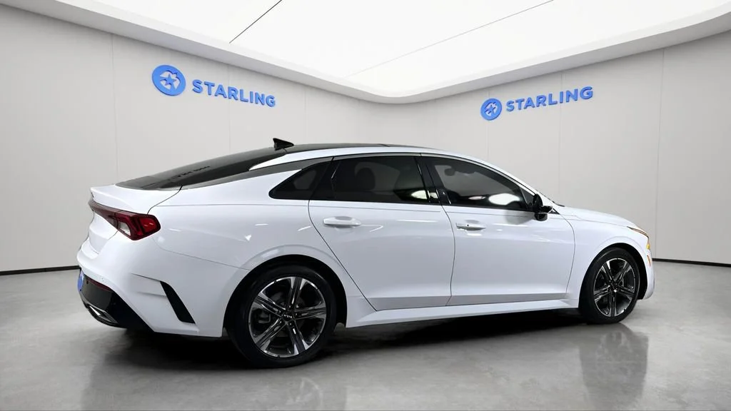 Used 2022 White Kia EX image 10